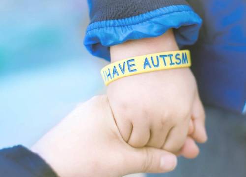 Помощь детям с расстройствами аутистического спектра